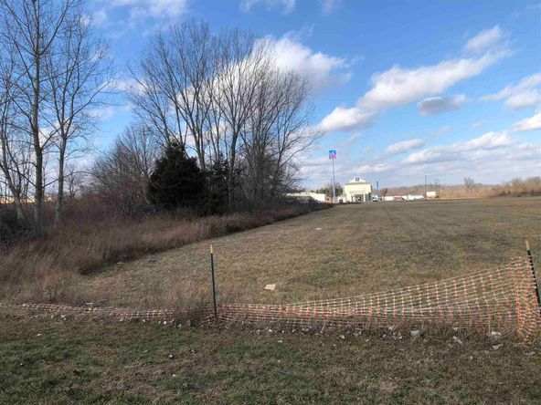2615 E Tipton Street, Seymour, IN 47274